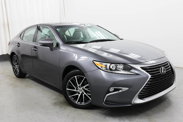 2017 Lexus ES 350 photo 2