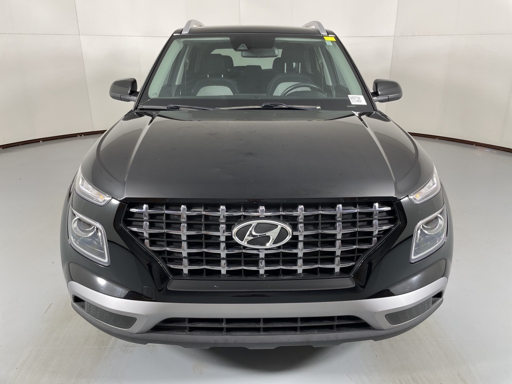 2022 Hyundai Venue SEL Limited photo 2