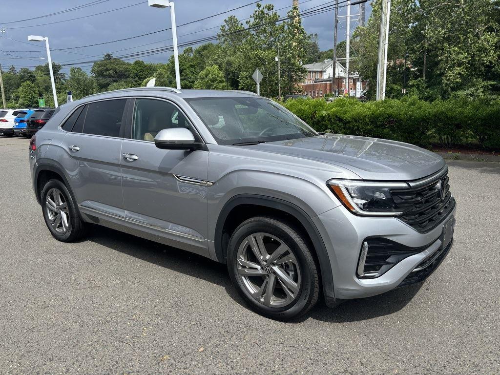2024 Volkswagen Atlas Cross Sport SEL R-Line photo 6