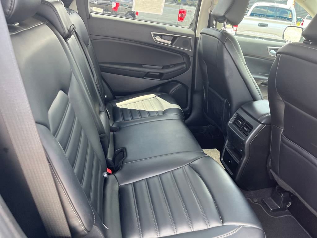 2024 Ford Edge SEL photo 24