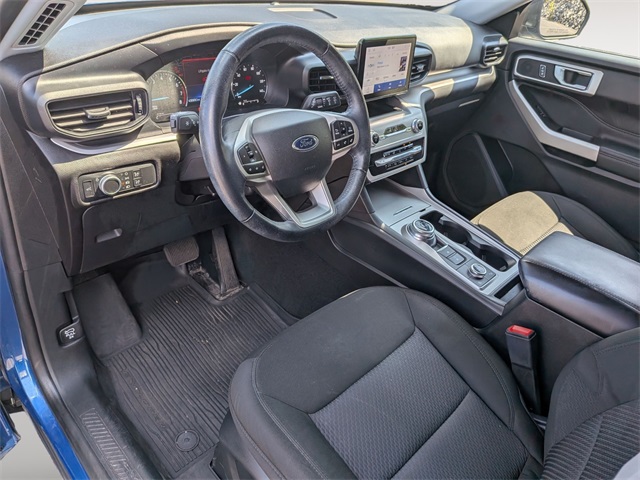 2022 Ford Explorer XLT photo 9