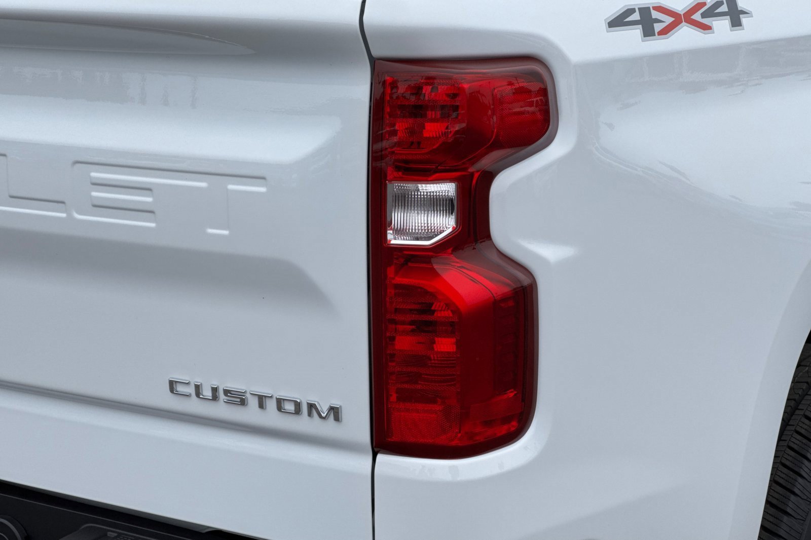2025 Chevrolet Silverado 1500 Custom photo 25
