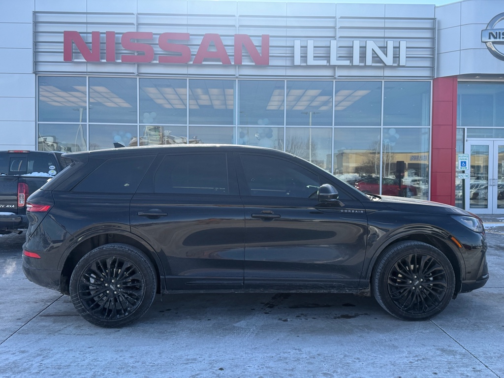 2023 Lincoln Corsair Base