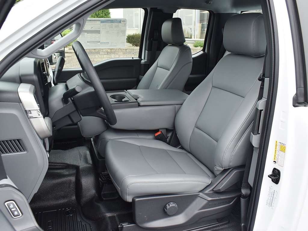 2025 Ford F-250 XL photo 5