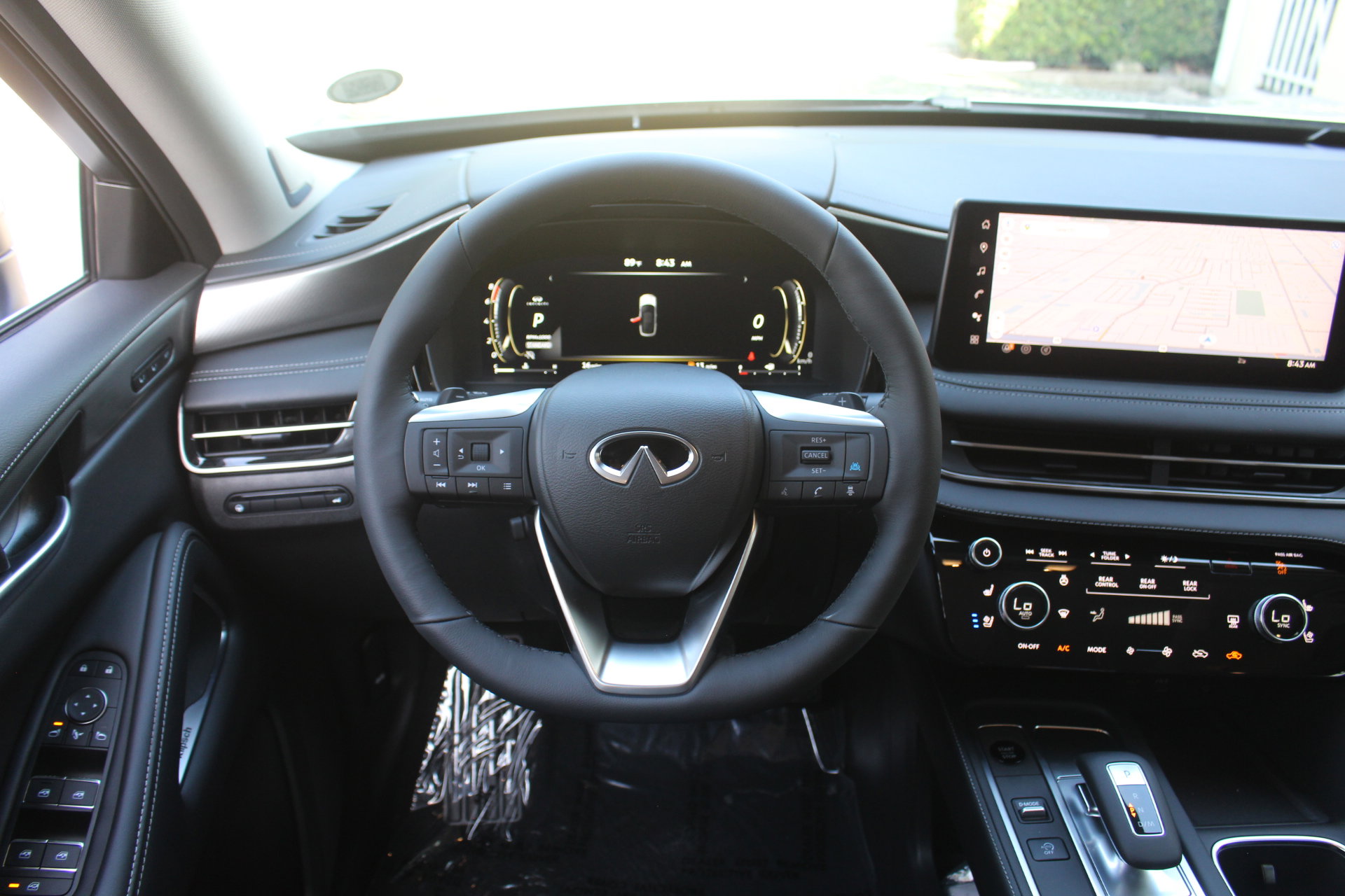 2026 Infiniti QX60 Luxe photo 14
