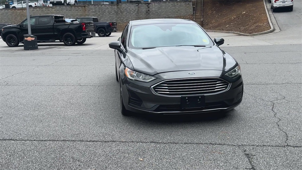 2020 Ford Fusion SE photo 3