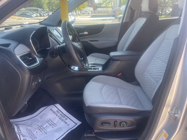 2021 Chevrolet Equinox LS photo 4