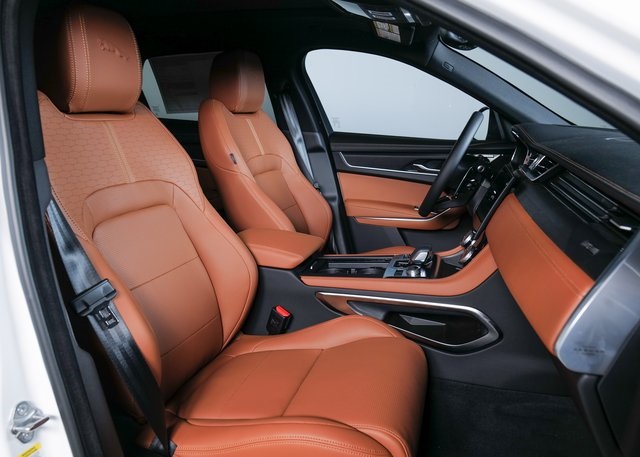 2026 Jaguar F-PACE P250 R-Dynamic S photo 3