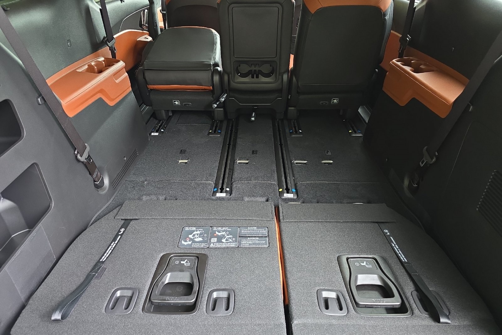 2026 Kia Carnival EX photo 11