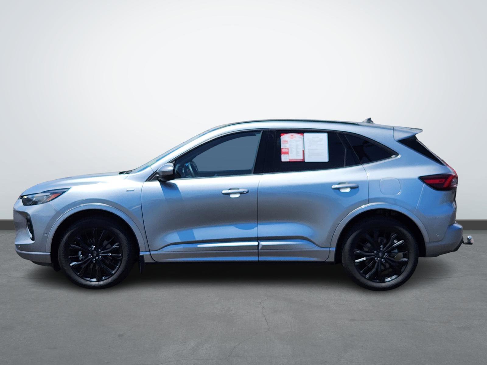 2023 Ford Escape ST-Line Elite photo 2