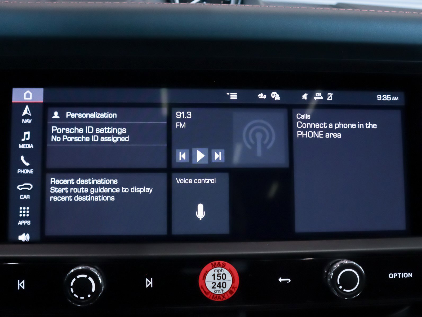 2025 Porsche Macan S photo 22
