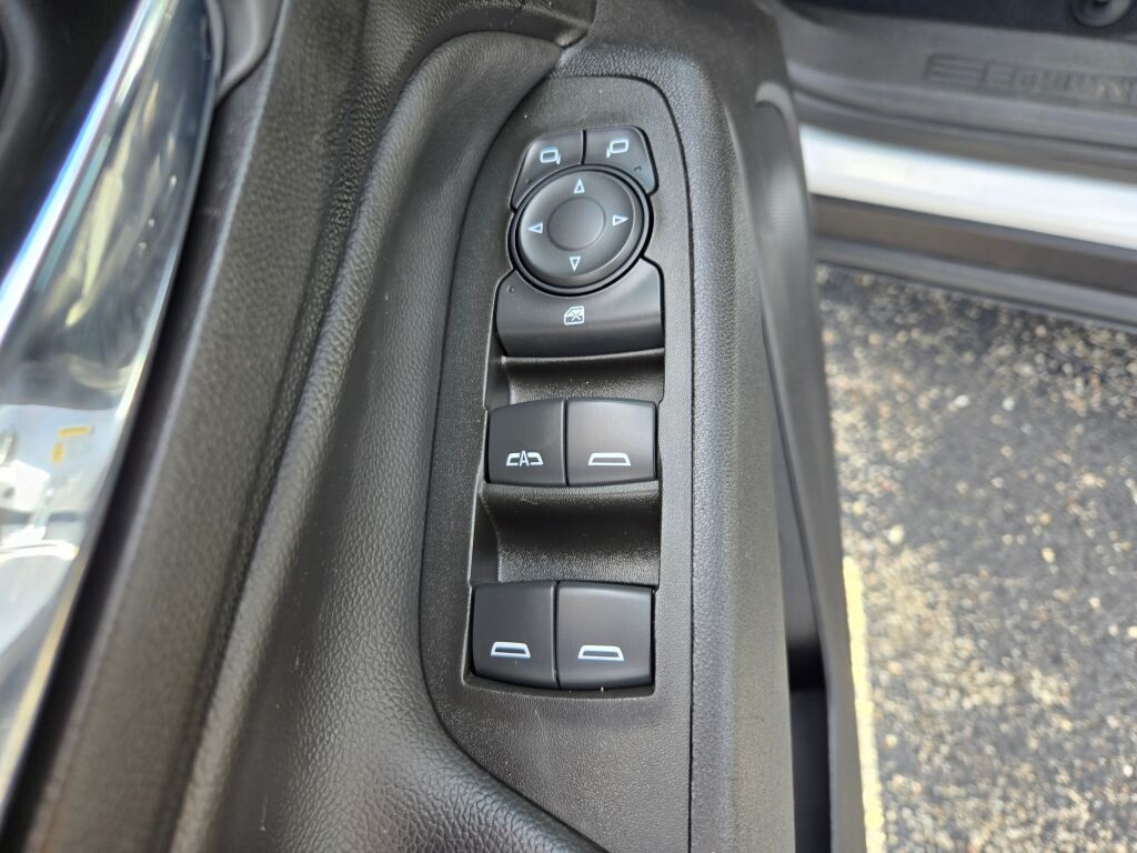 2022 Chevrolet Equinox LT photo 17