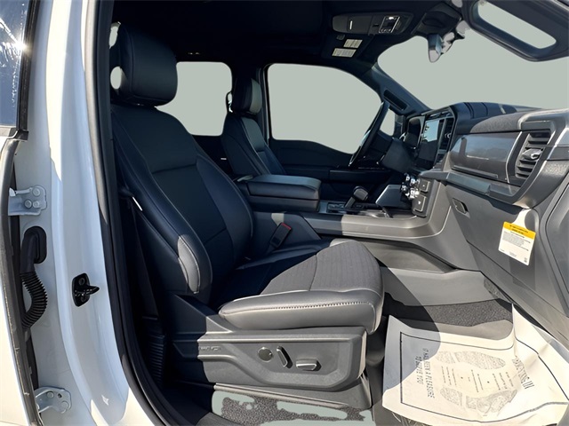 2025 Ford F-150 Lariat photo 16