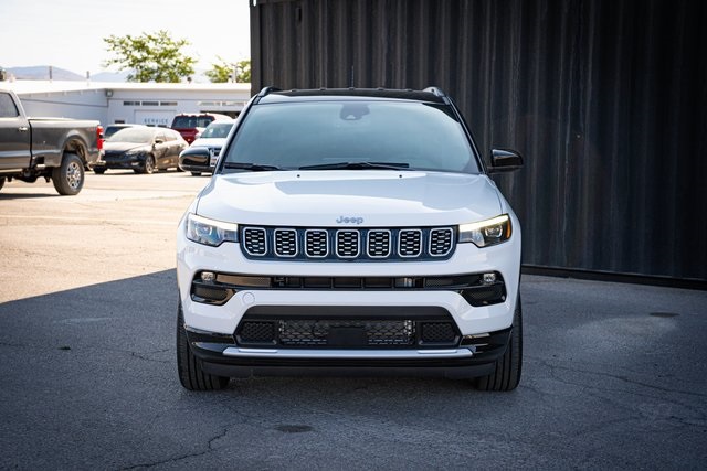 2025 Jeep Compass Limited photo 3