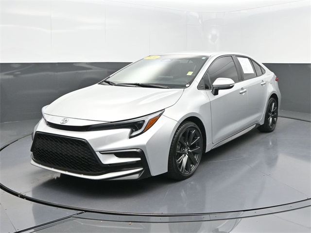 2024 Toyota Corolla SE's photo