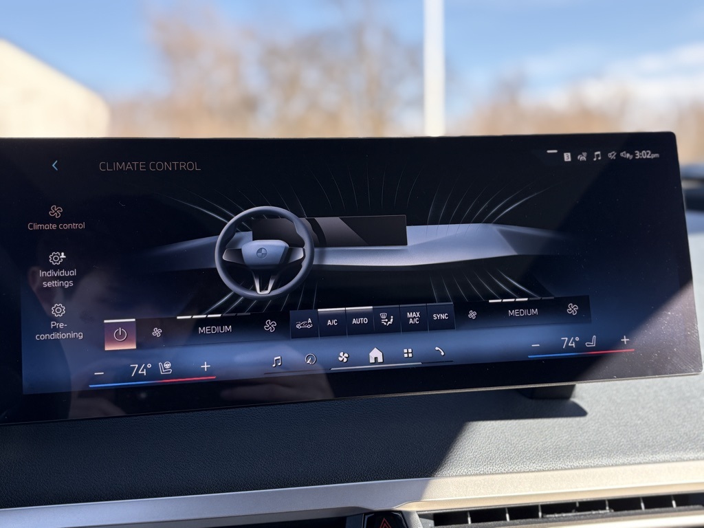 2025 Bmw iX photo 7
