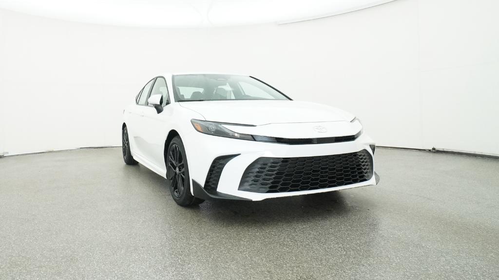 2025 Toyota Camry SE photo 32