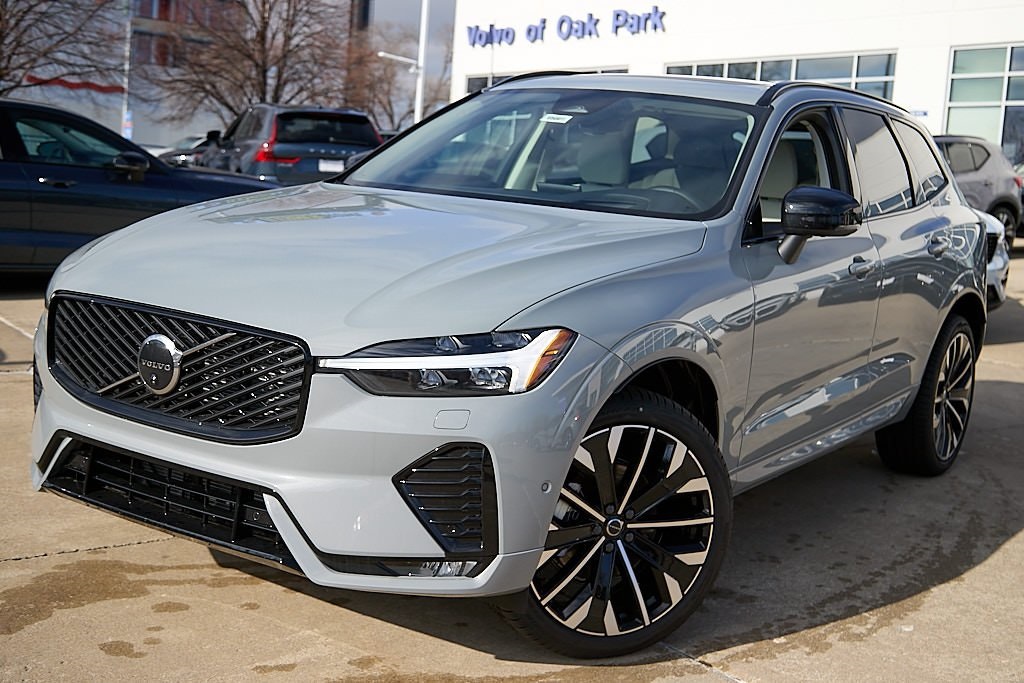 2026 VOLVO XC60 - Image 1