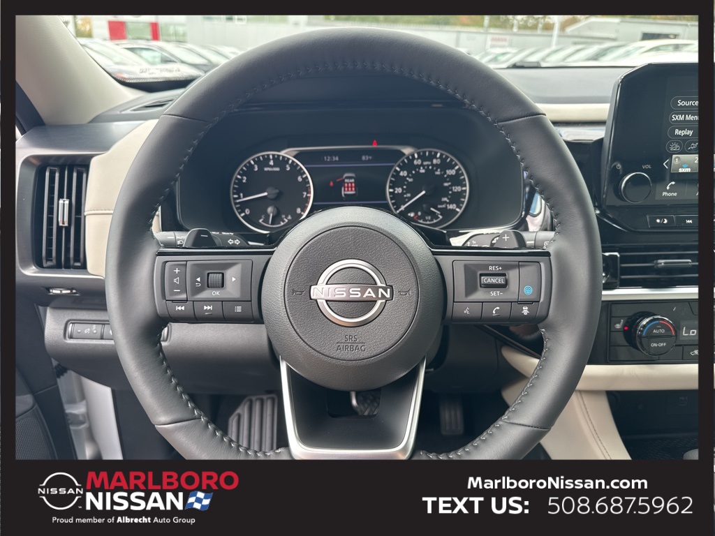 2025 Nissan Pathfinder SL photo 23