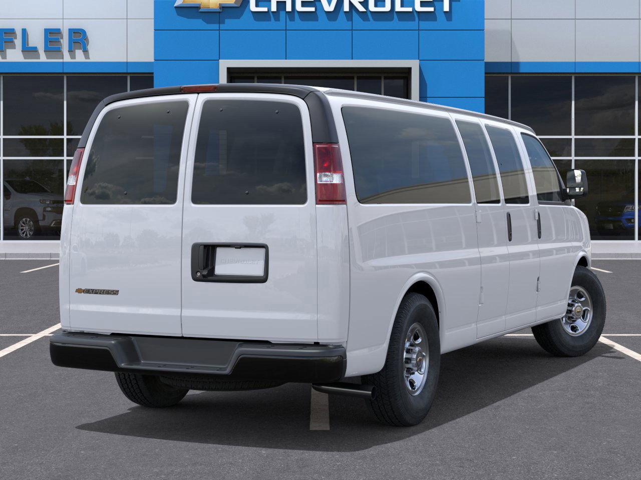 2025 Chevrolet Express Passenger 3500 photo 4