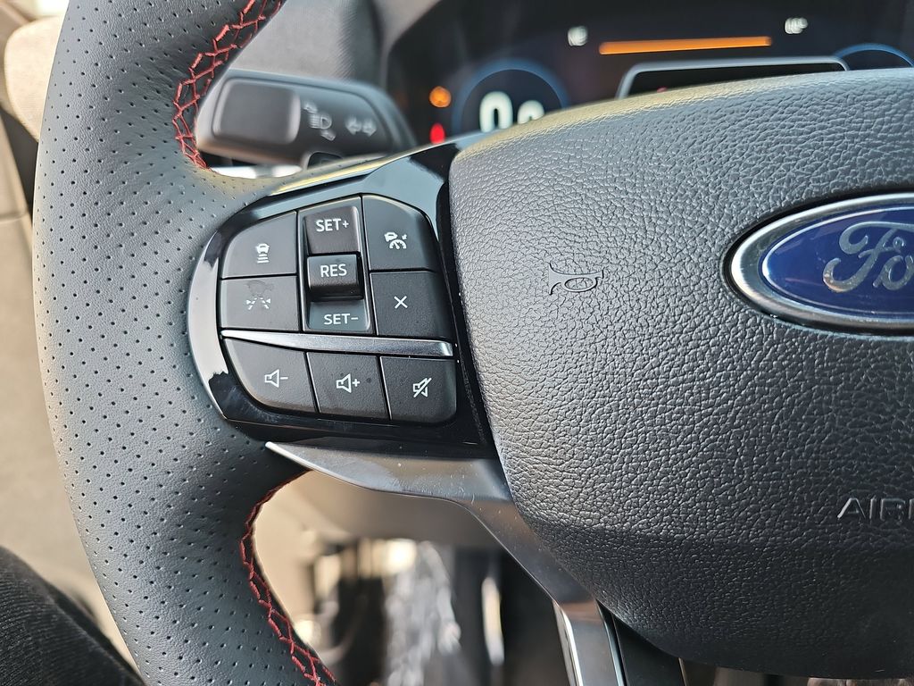2025 Ford Explorer ST photo 16