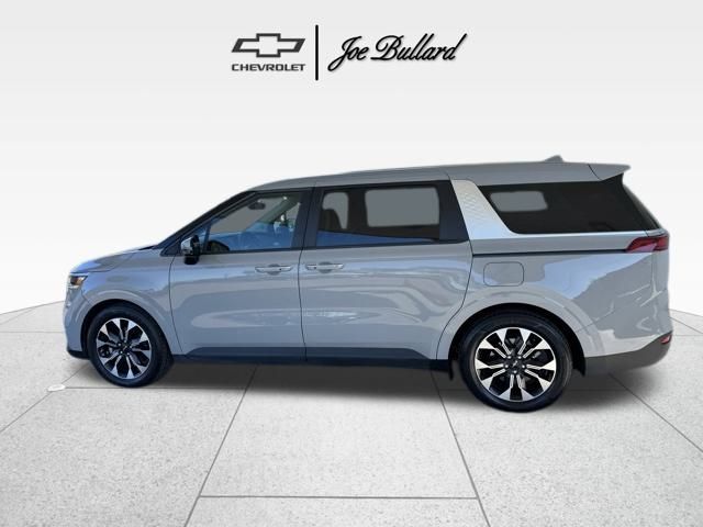 2024 Kia Carnival EX photo 4