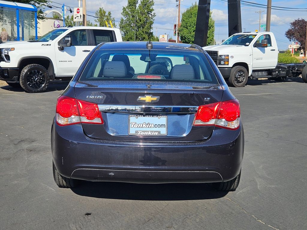 2015 Chevrolet Cruze LT photo 4