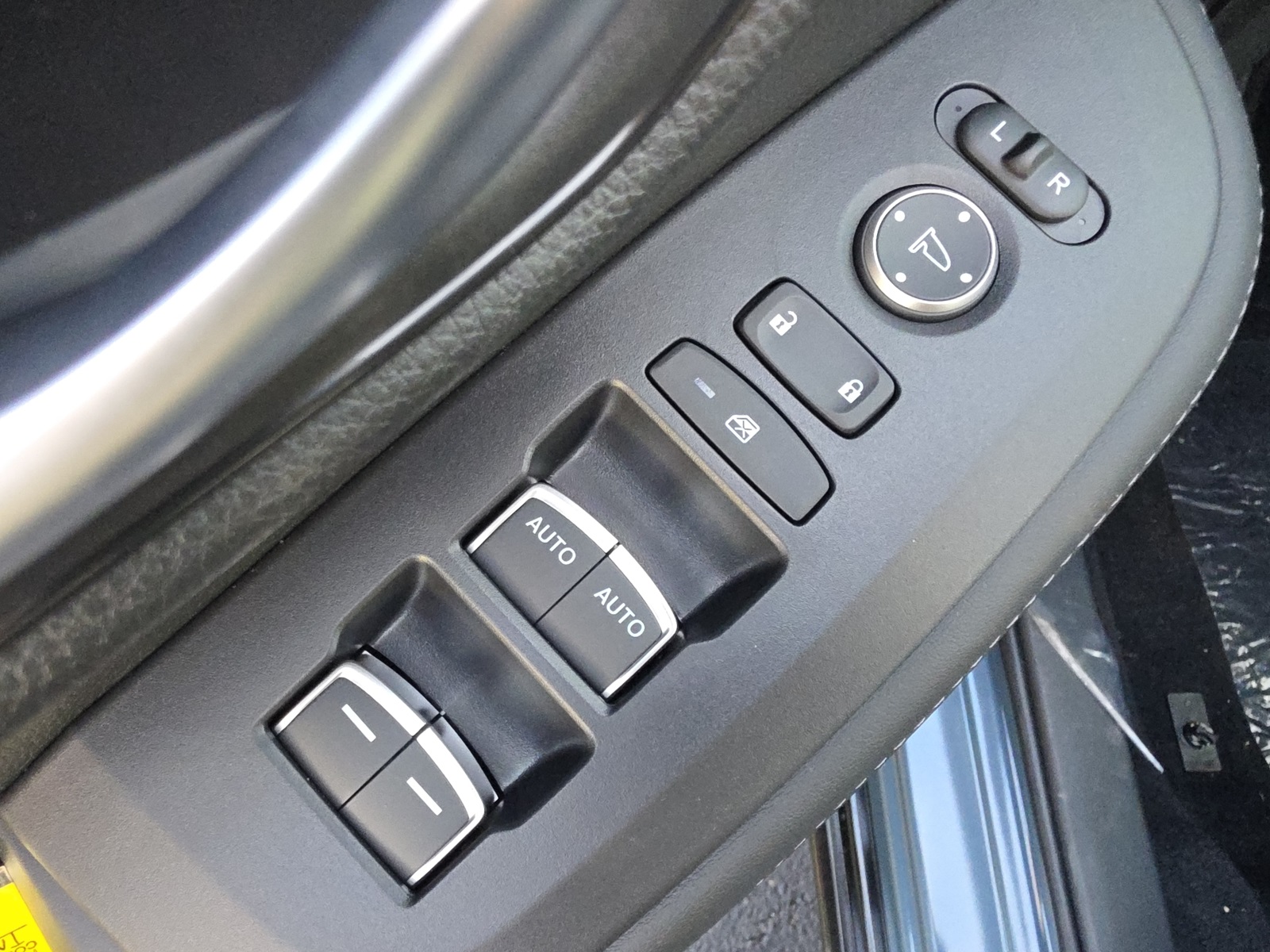 2026 Honda HR-V EX-L photo 4