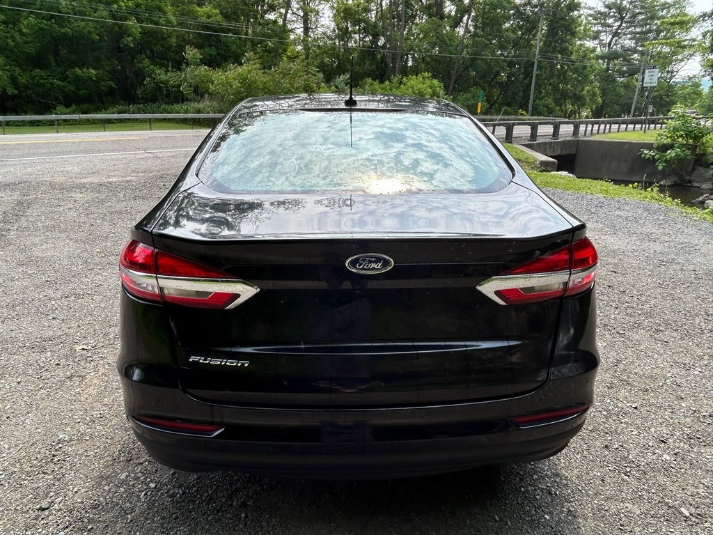 2019 Ford Fusion S photo 4