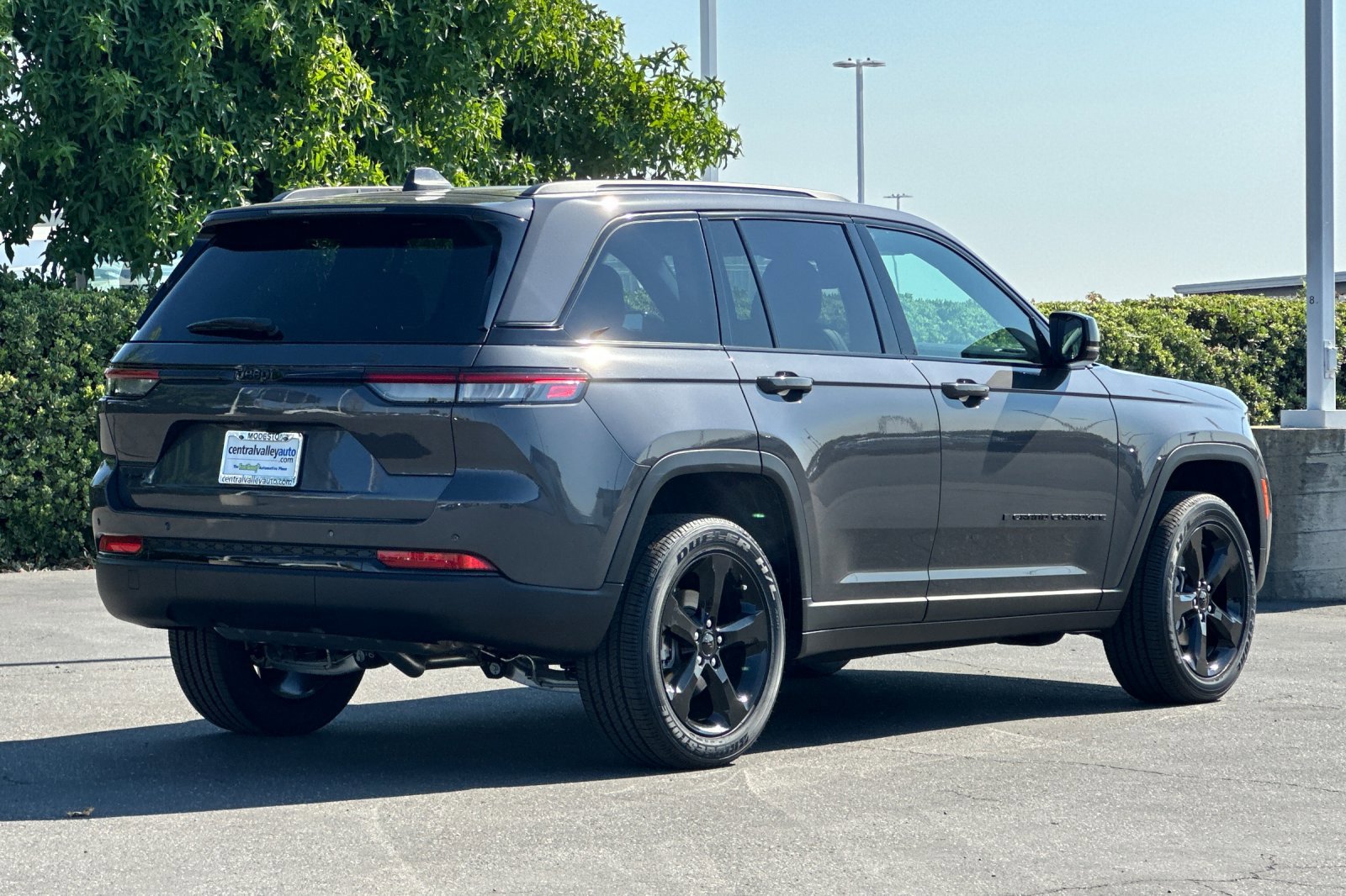 2025 Jeep Grand Cherokee Altitude X photo 4