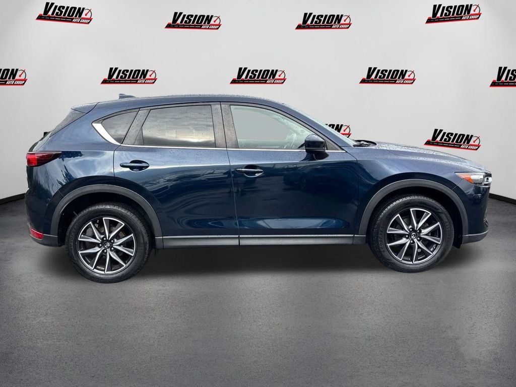 2018 Mazda CX-5 Touring photo 4