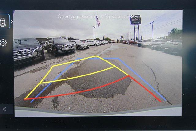 New 2025 Silver Hyundai SEL image 25
