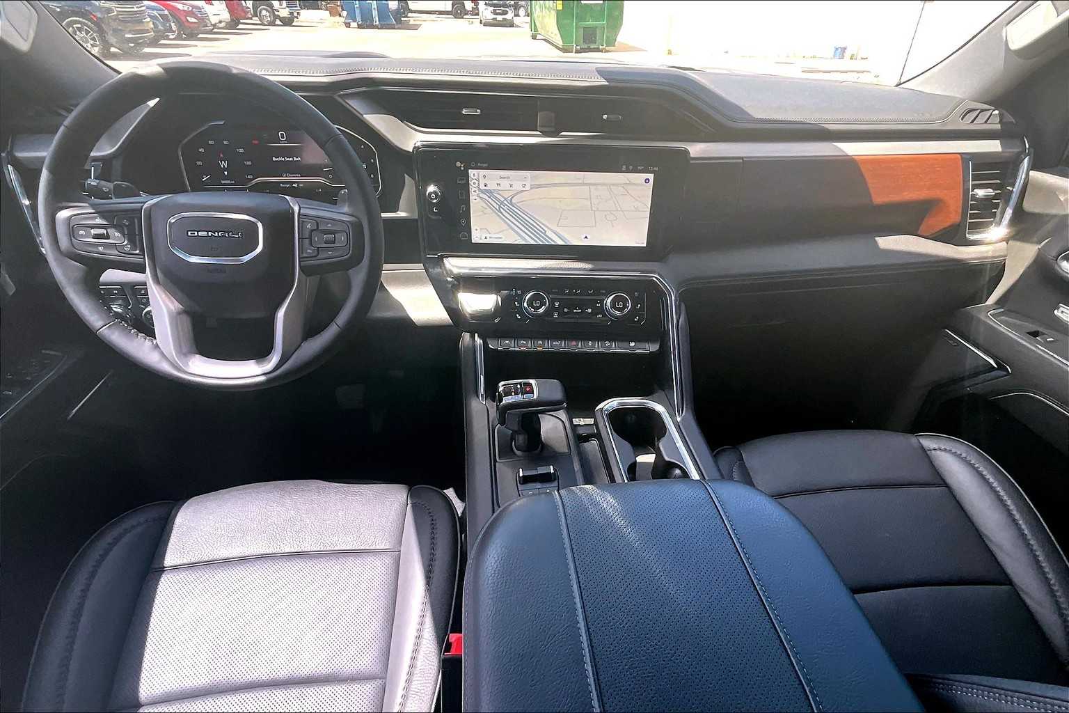 2024 Gmc Sierra Denali photo 14