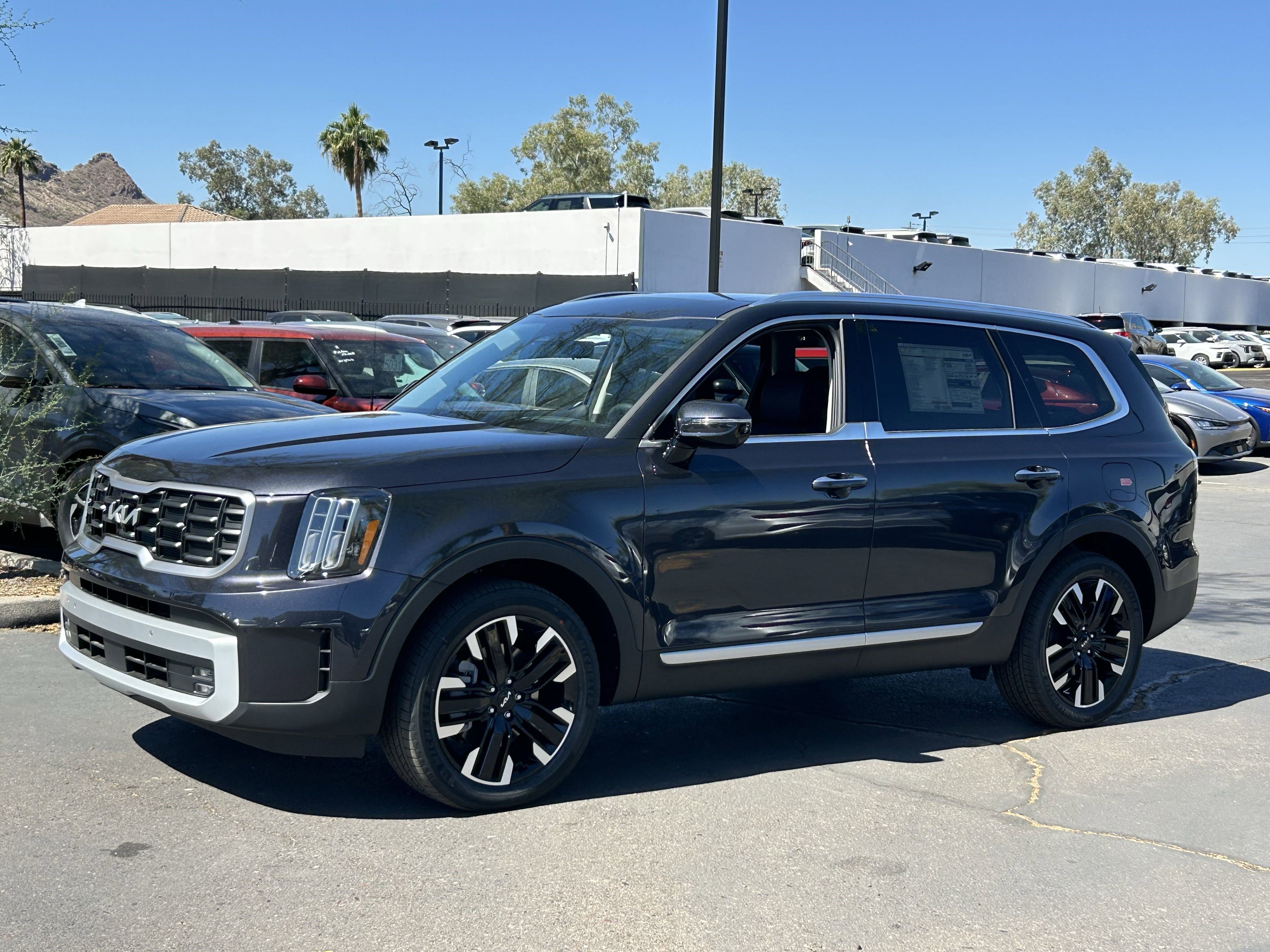 2025 Kia Telluride SX Prestige photo 2