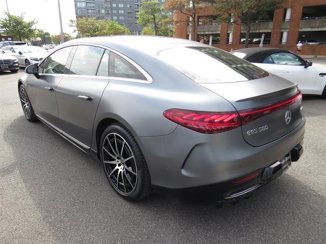 2022 Mercedes Benz EQS Sedan 580 4MATIC photo 2