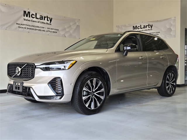 2025 Volvo XC60 B5 Plus photo 4