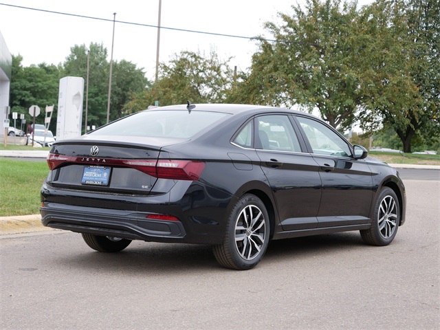 2025 Volkswagen Jetta 1.5T SE photo 2