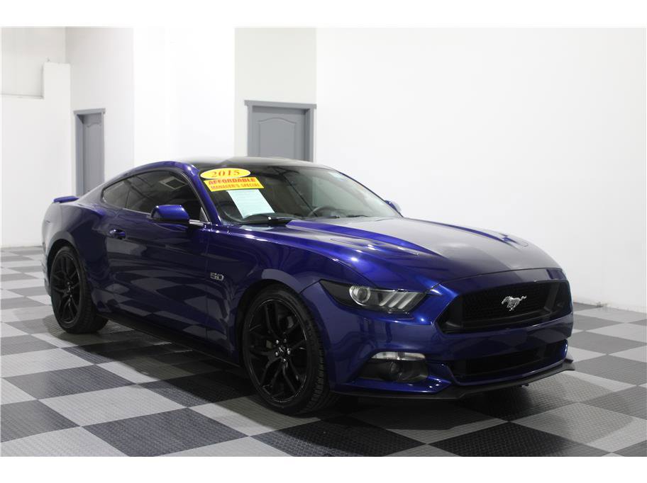 2015 Ford Mustang GT photo 2
