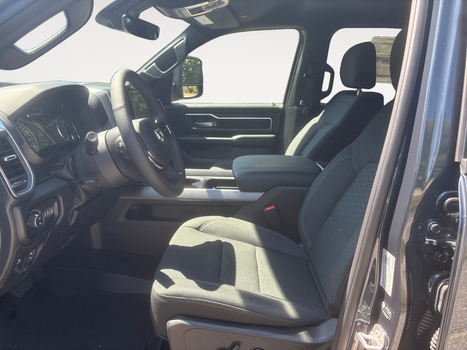 2025 Ram 1500 Big Horn Lone Star photo 6