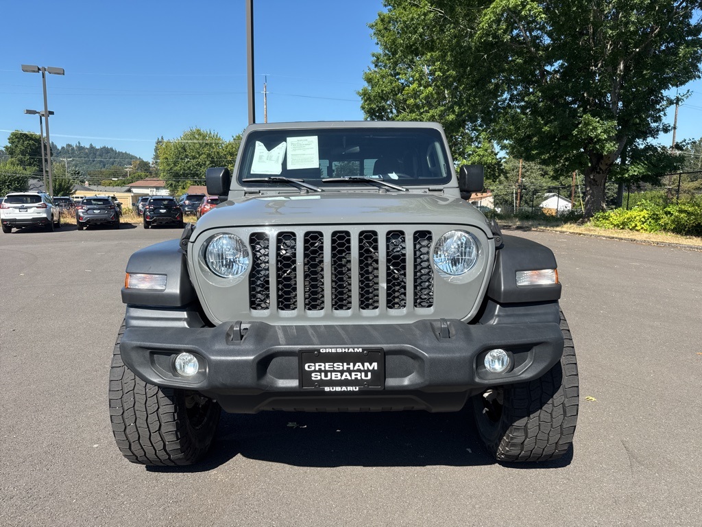 2021 Jeep Gladiator Sport photo 2