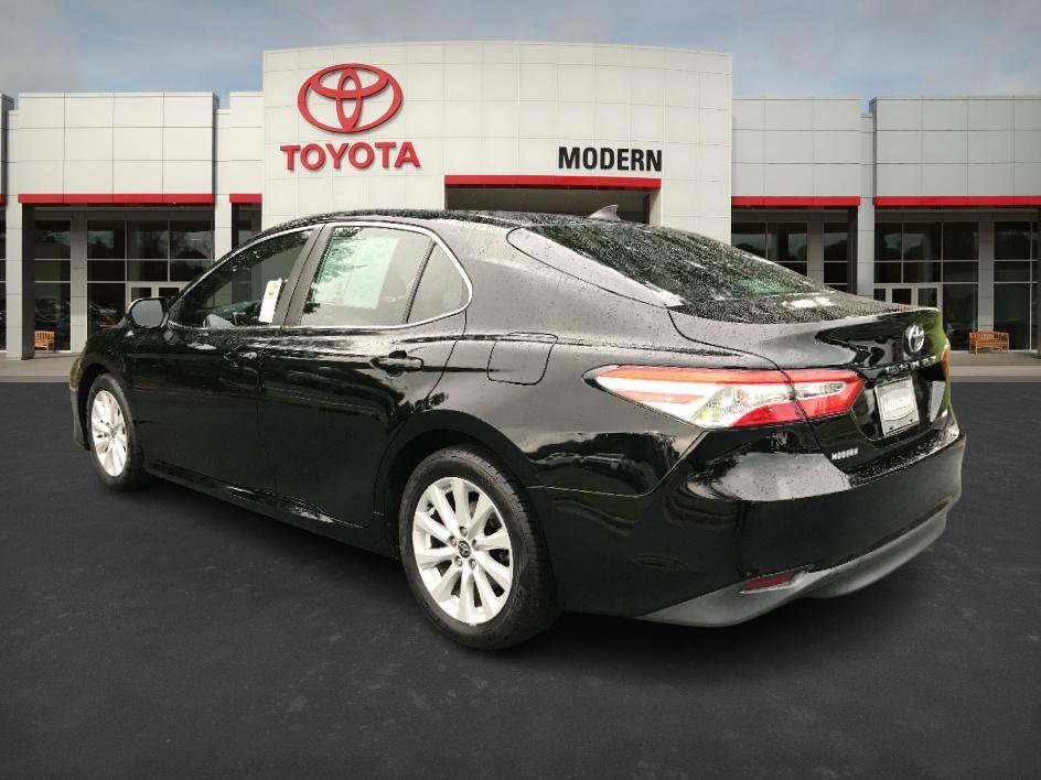 2020 Toyota Camry LE photo 3