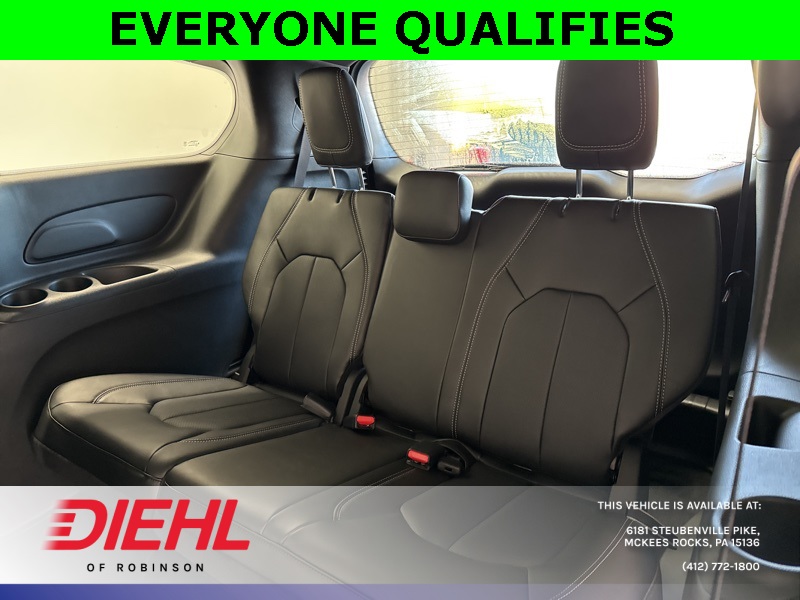 2026 Chrysler Pacifica photo 13