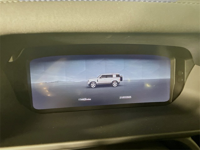 2025 Land Rover Defender 110 S photo 13