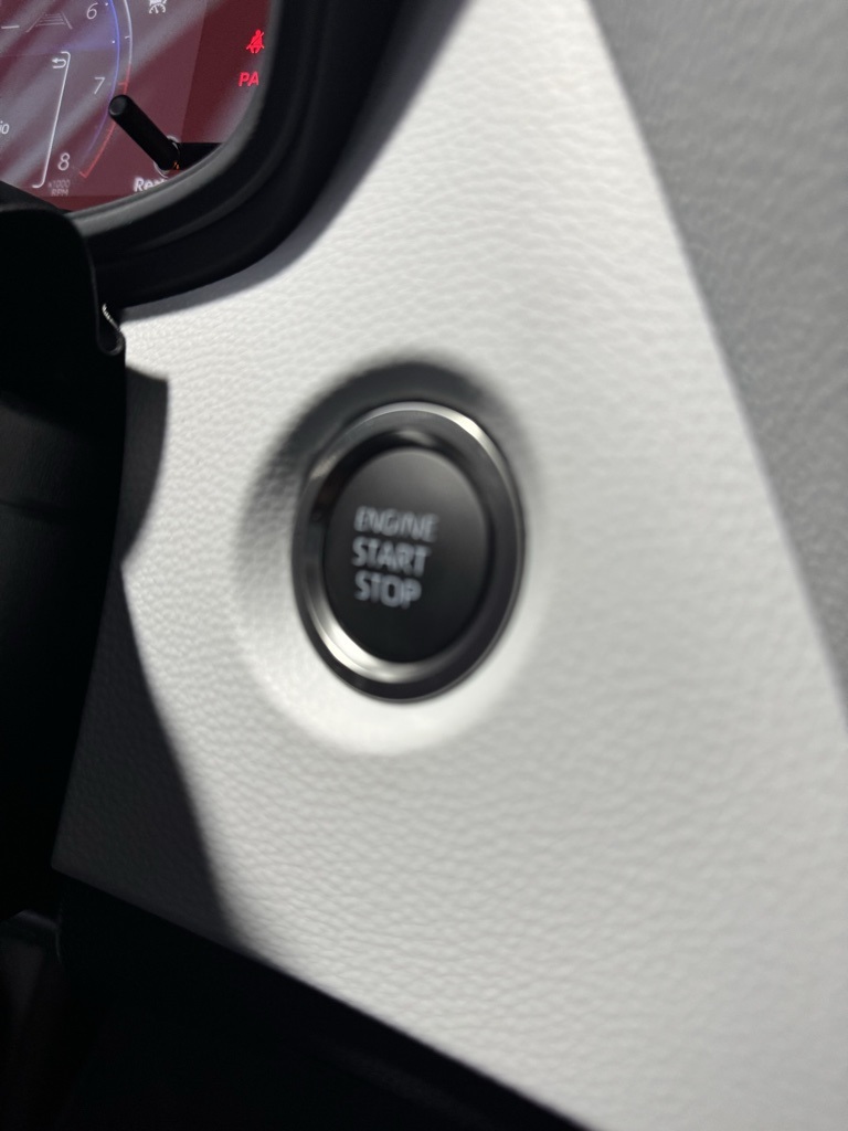 2025 Toyota Corolla SE photo 35