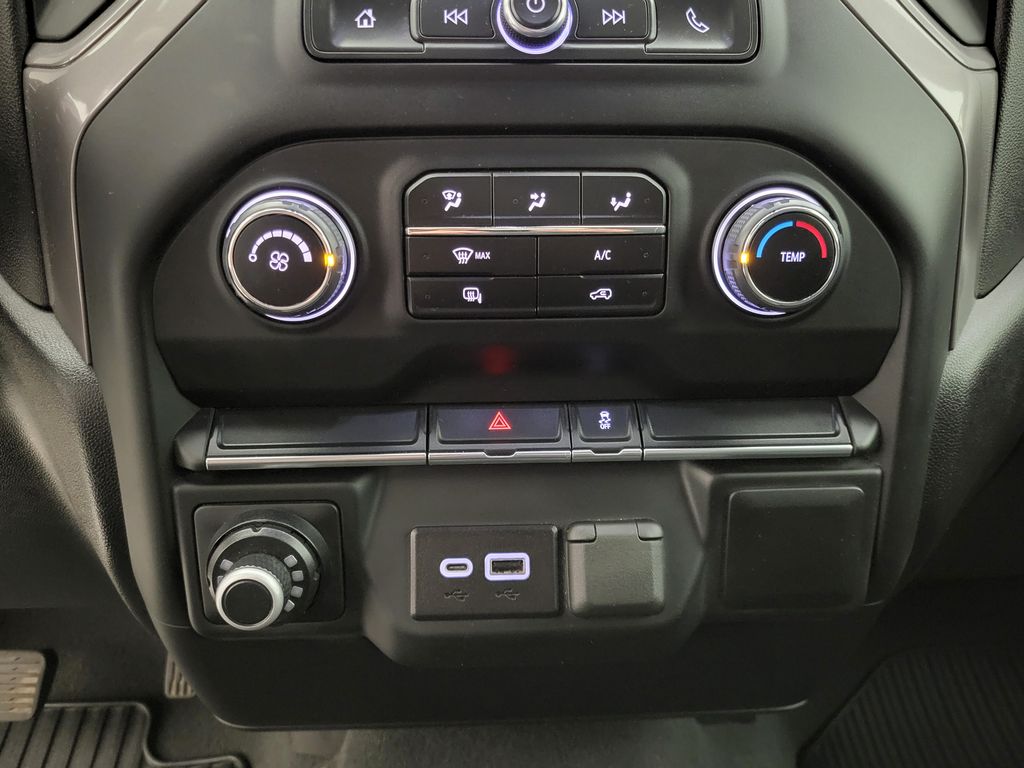 2022 Chevrolet Silverado 2500HD Custom photo 26
