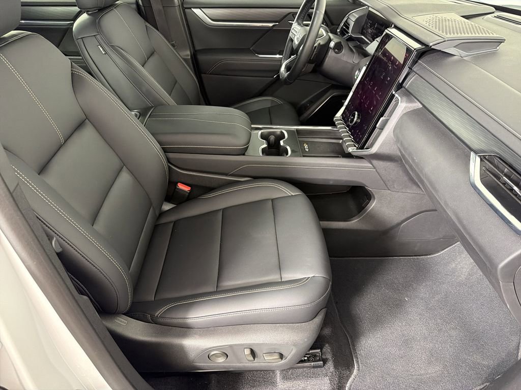 2025 Gmc Acadia Elevation photo 10