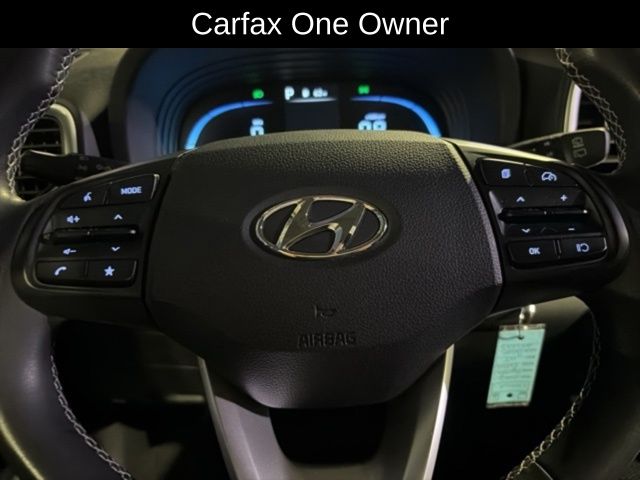 2023 Hyundai Venue SEL photo 7