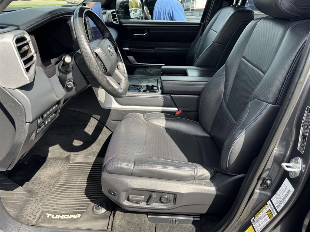 2023 Toyota Tundra Platinum CrewMax photo 16