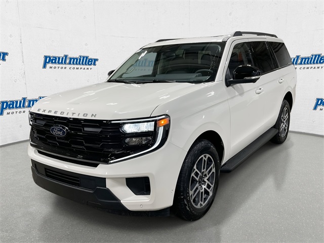 2025 Ford Expedition Active's photo