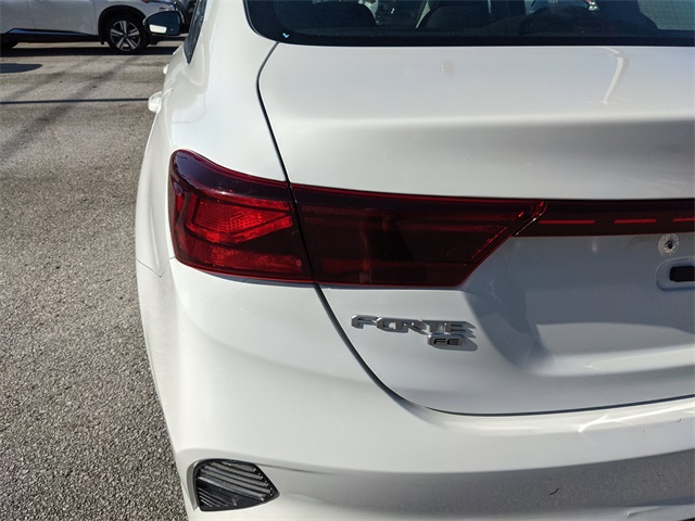 2023 Kia Forte LX photo 8